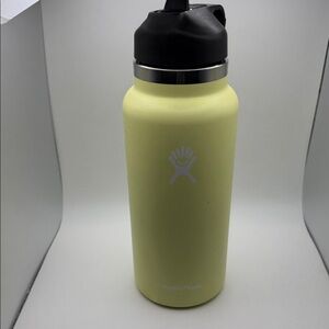 Hydro Flask Lemon Yellow 32oz Water Bottle with Wide Mouth Straw Lid (no straw)